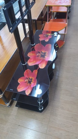 GLASS TV STAND WITH BRACKET 