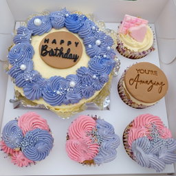 Bento Cake + 5 Cupcakes