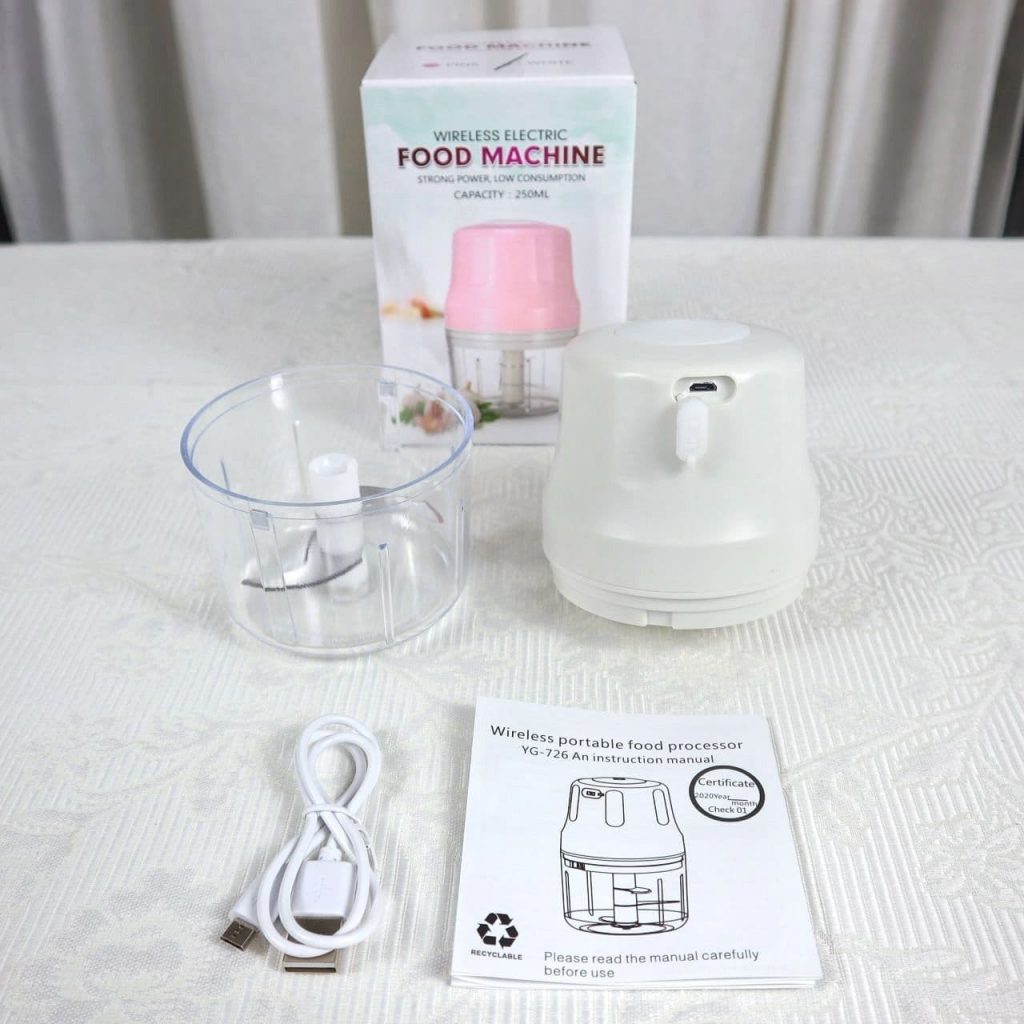 RECHARGEABLE MINI BLENDER 250ML_6