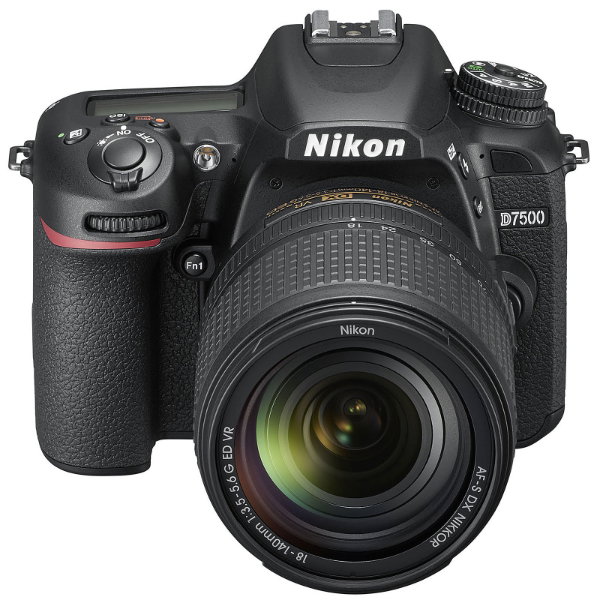 Nikon D7500 + AF-S DX NIKKOR 18-140mm VR_0