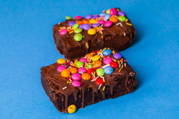 🍫 Fudgy Topped Brownies 🍫