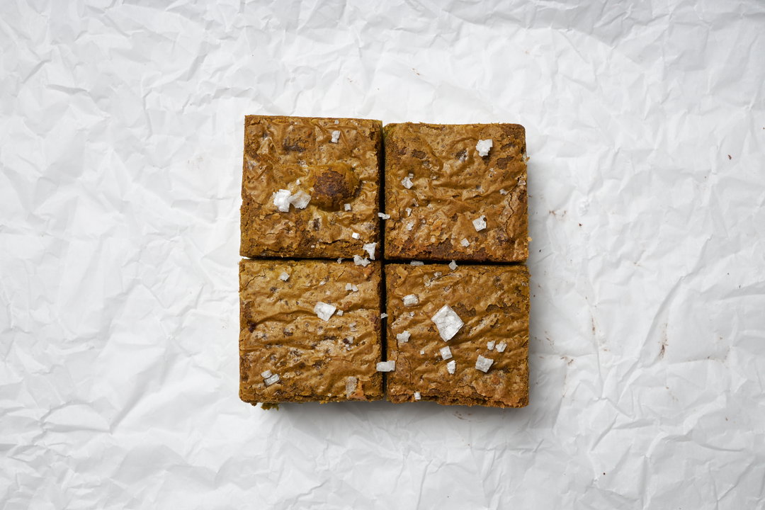 Limited Run: A Matcha Blondie (Tray of 16 pieces) 