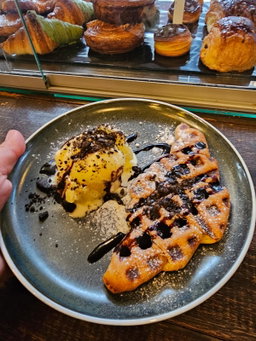 Rustique Croffle/Waffle with Ice Cream