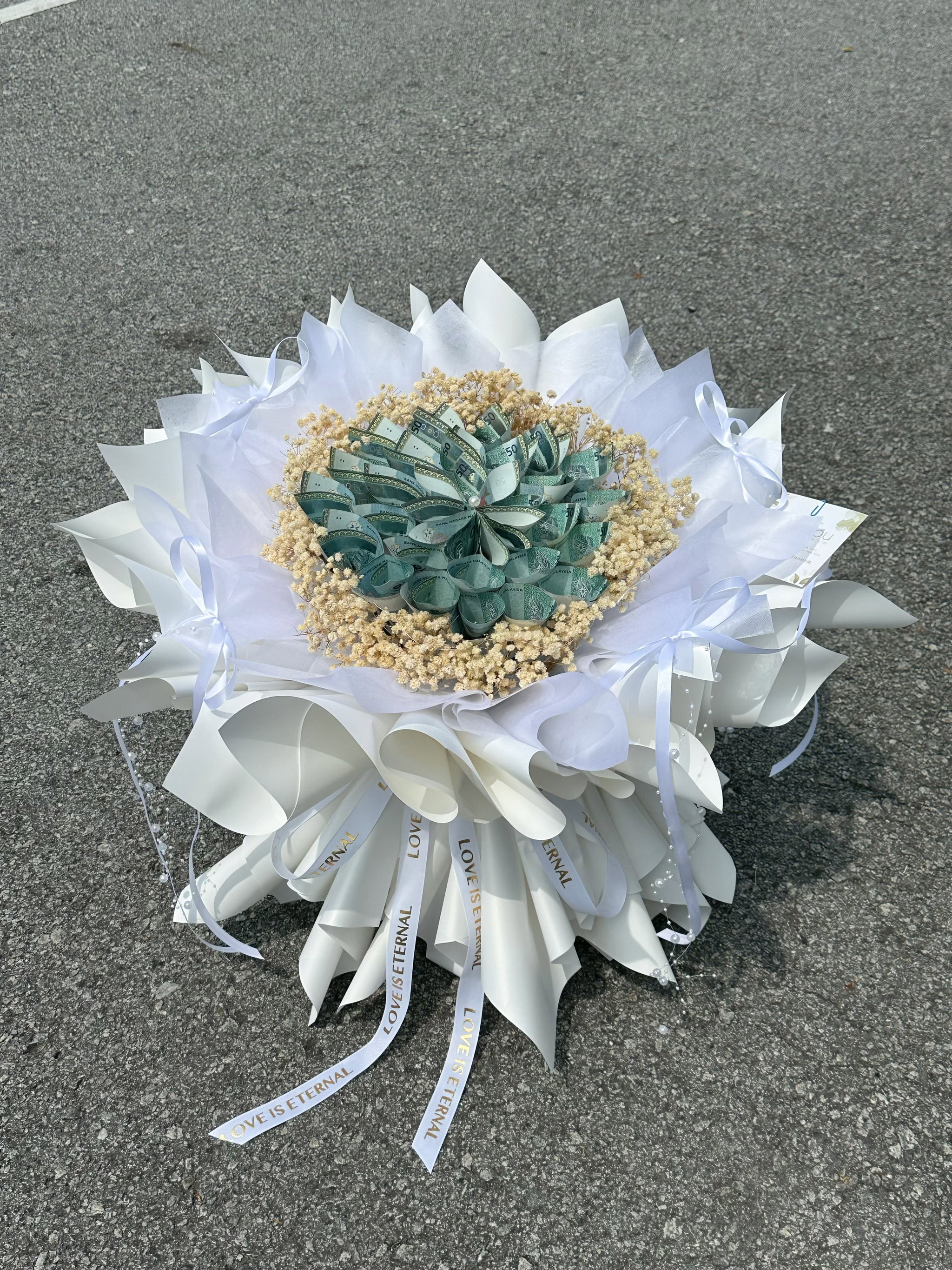 30pcs Money Bouquet (Round Baby Breath Design)_0