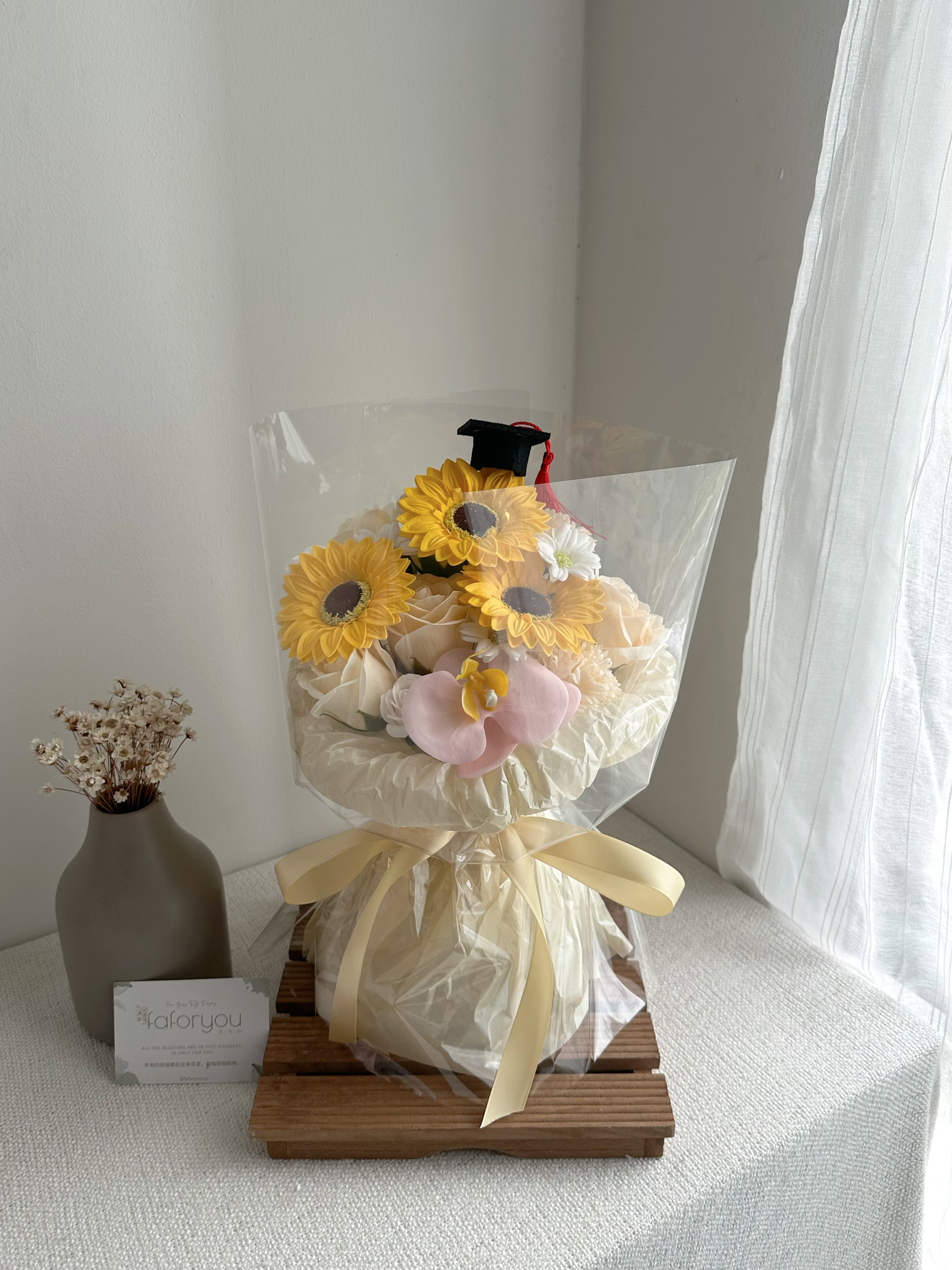 (G001) Graduation Soap Flower Mixed Bouquet (Yellow)_0
