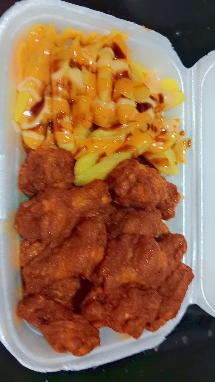 Wings and chips _0