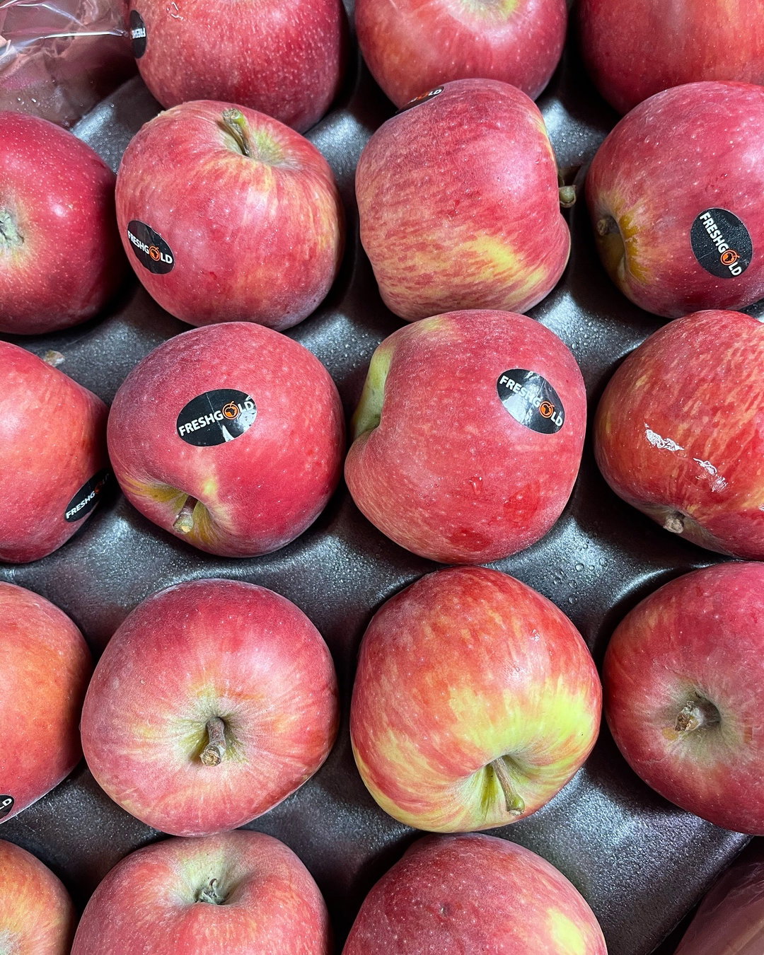 Red Apple x 3