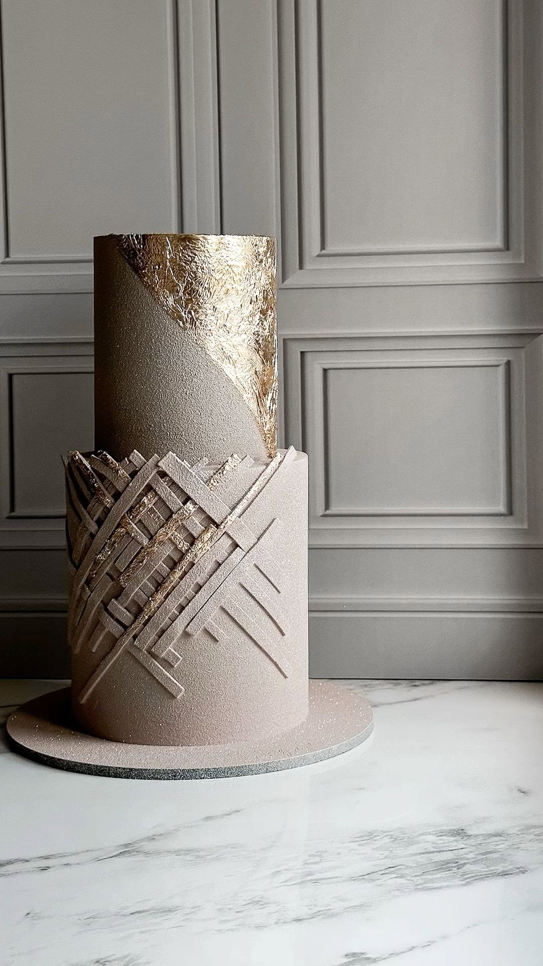 2 tiered Fondant Cakes_2