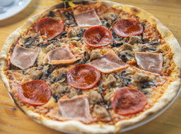 Pizza Suprema