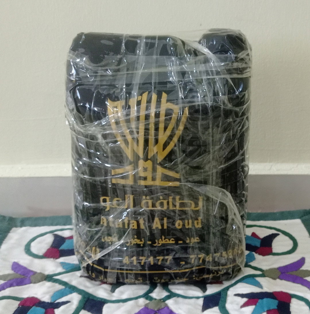 1 gallon (Approximately 6.5 kg)