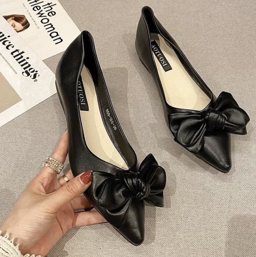 Flat bottom soft leather shoes