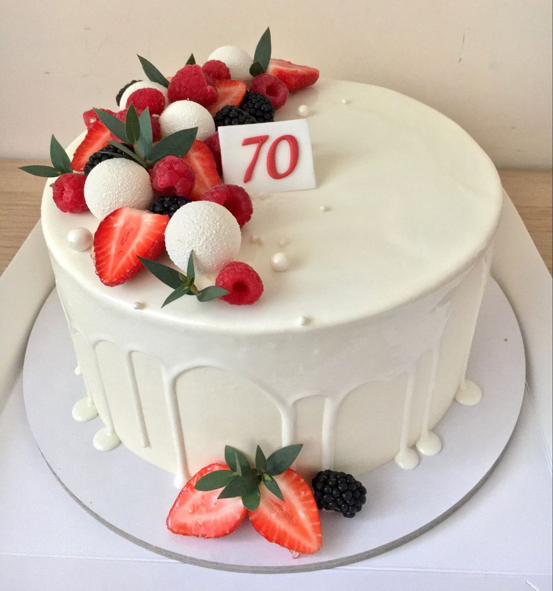 7 inches 1 layer Decadent Whipped cream Cake 