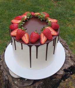 8 inches 2 layer Decadent Whipped cream Cake 