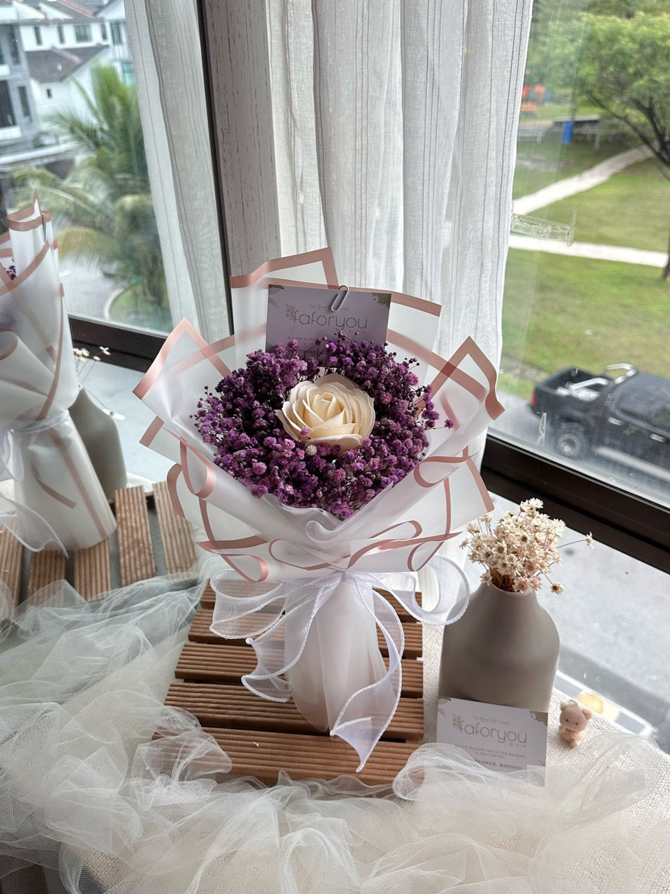 (1R004) 1 Stalk Rose Baby Breath Bouquet_2