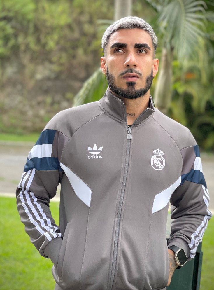 CHAQUETA REAL MADRID GRIS 24/25_0