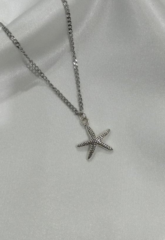 Pendant necklaces by The Charm Lab_9