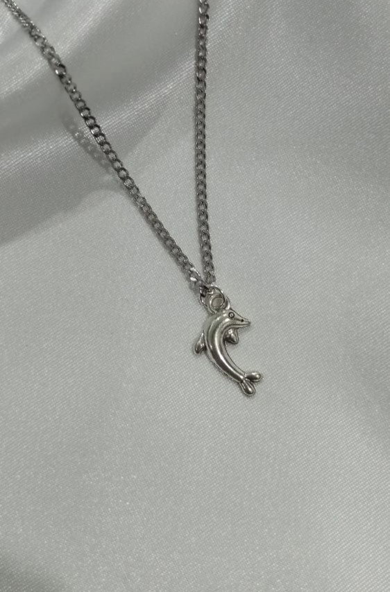 Pendant necklaces by The Charm Lab_12