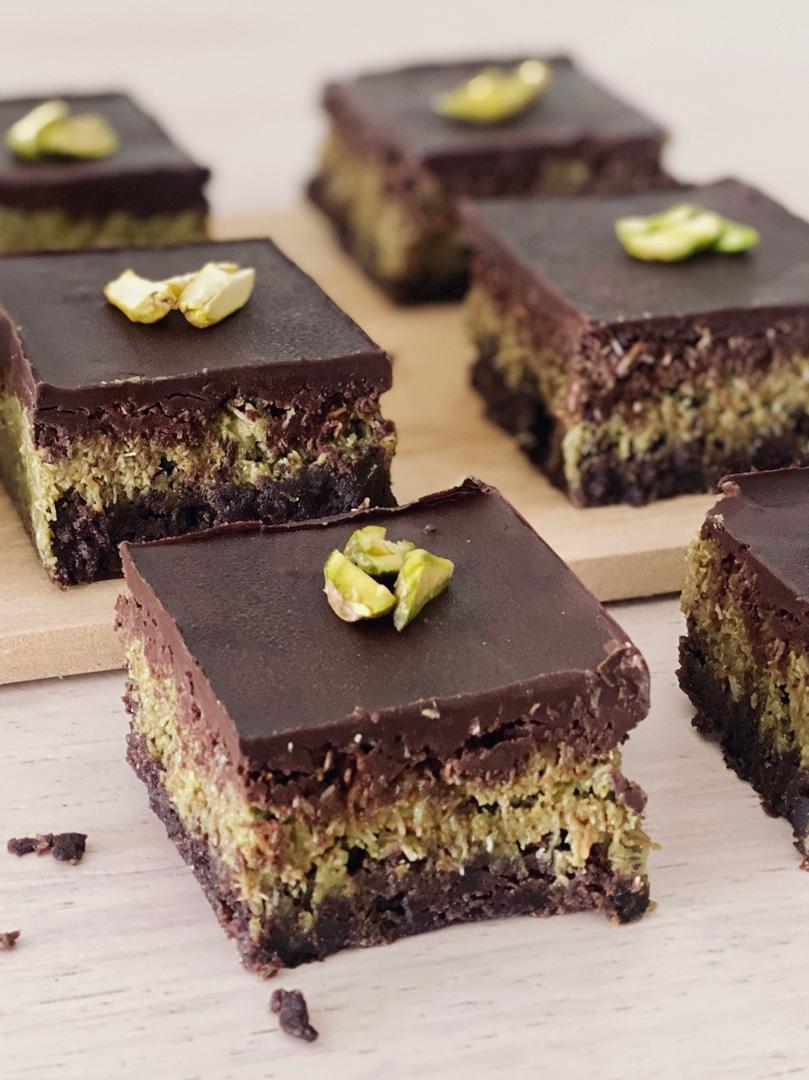 Pistachio Kunafa Brownies