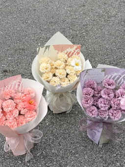 Mother’s Day Carnation Bouquet 
