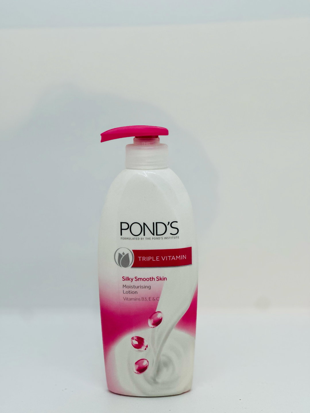 Ponds triple vitamin moisturizing lotion 