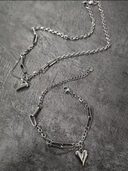 Amor Necklace - Silver