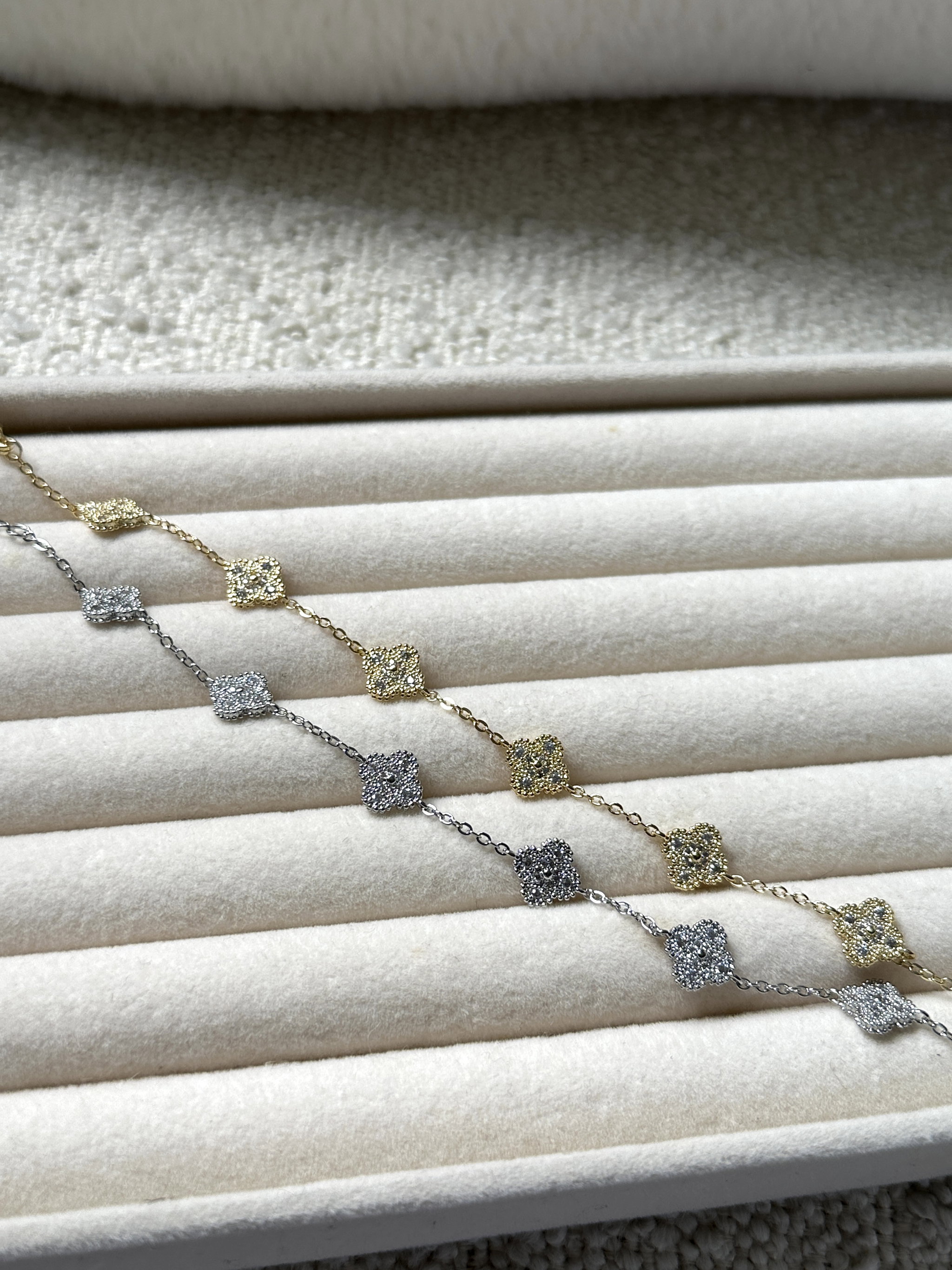 CLOVER BRACELET *LIMITED ED* _3