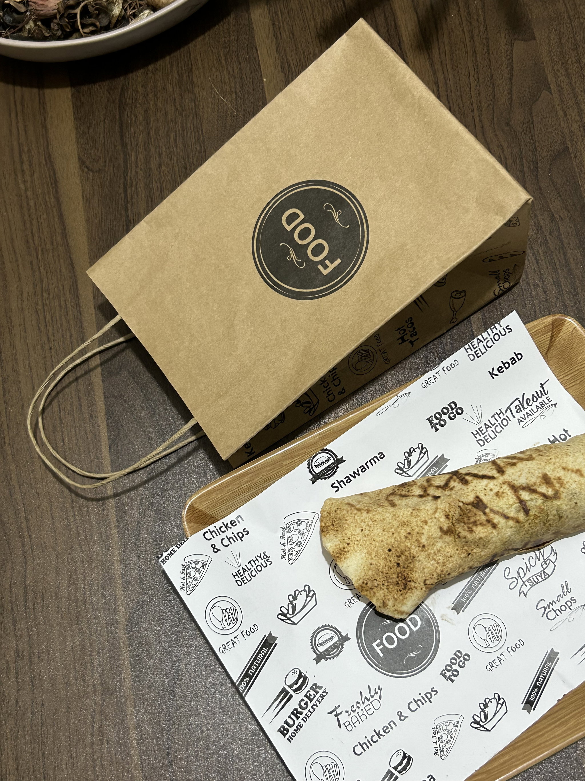 DELIVERY CARRIER BAGS - GENERIC DESIGN / “FOOD TO GO” BROWN & BLACK - WITH HANDLES) _6
