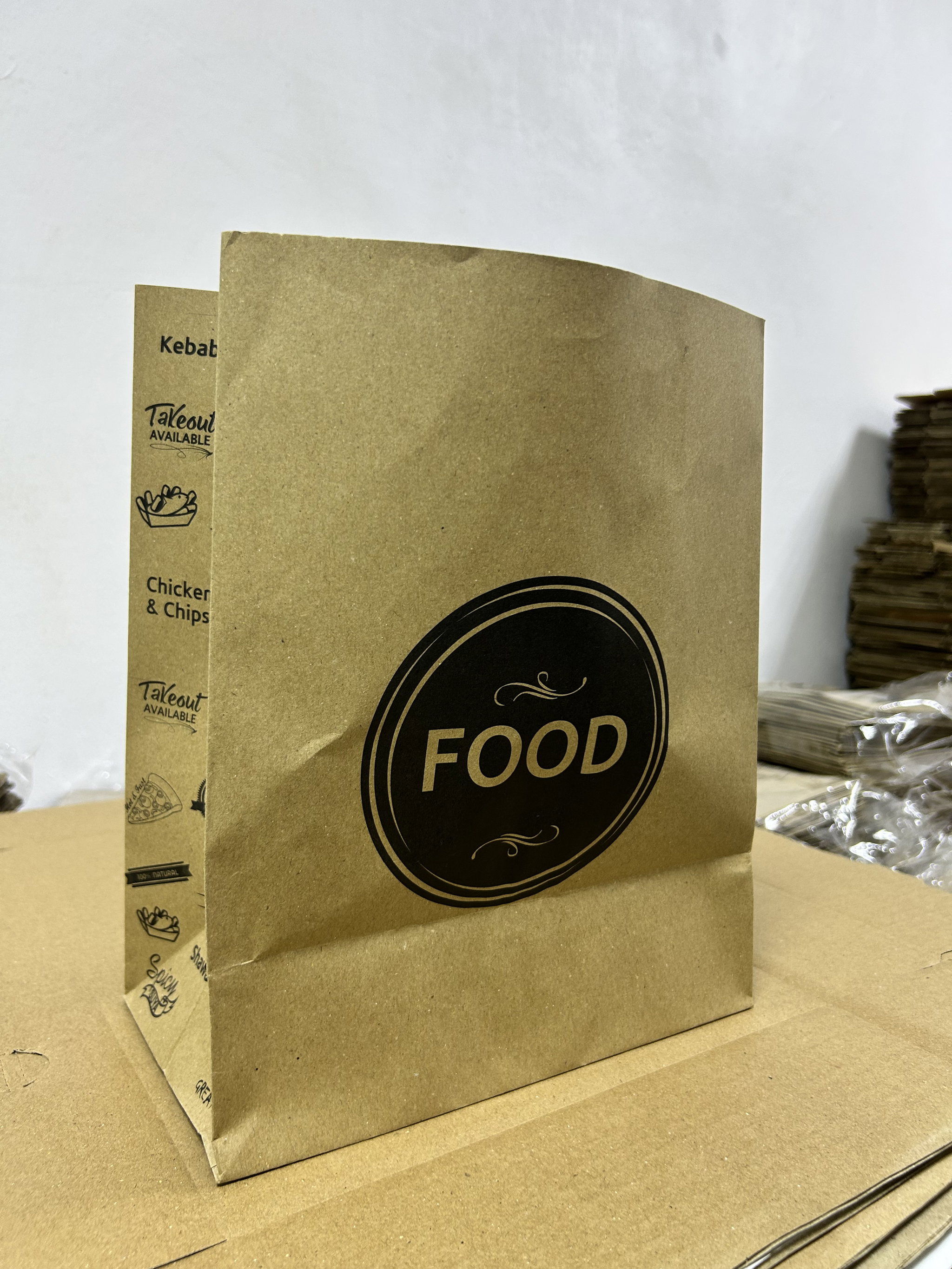 DELIVERY TAKEOUT BAGS - GENERIC DESIGN / “FOOD TO GO” BROWN & BLACK WITHOUT HANDLES_2