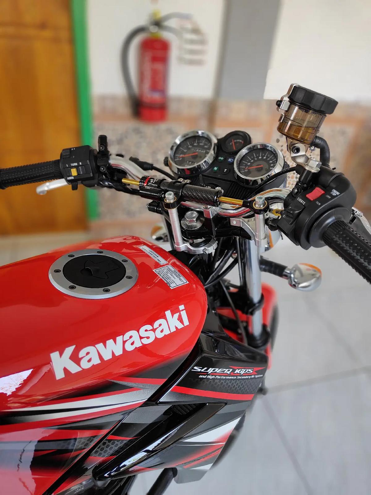 KN 150 SS Modifikasi Red_6