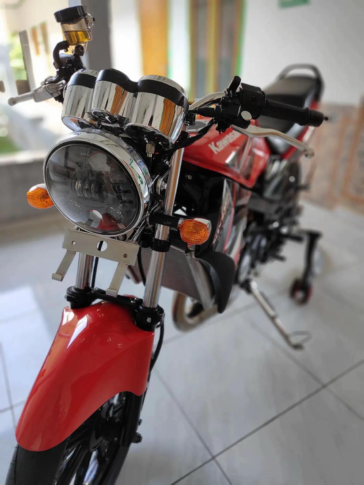 KN 150 SS Modifikasi Red_2