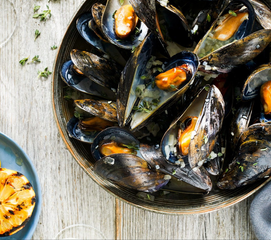 Half Shell Mussels