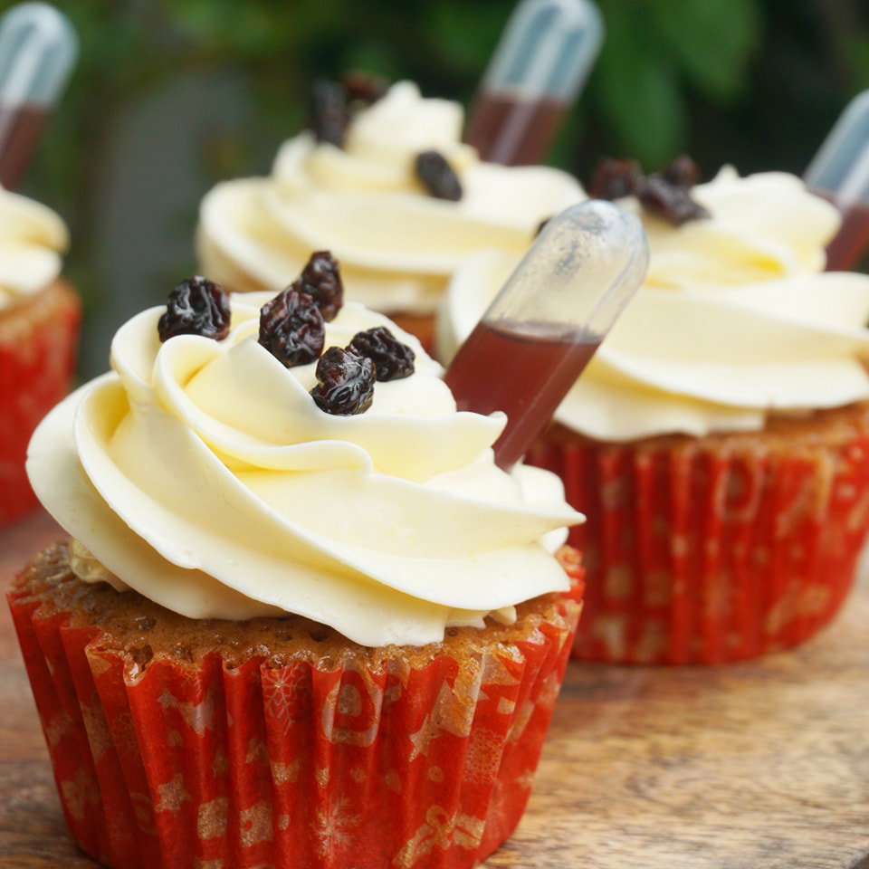 Rum 'n' Raisin Cupcakes (Box of 6)