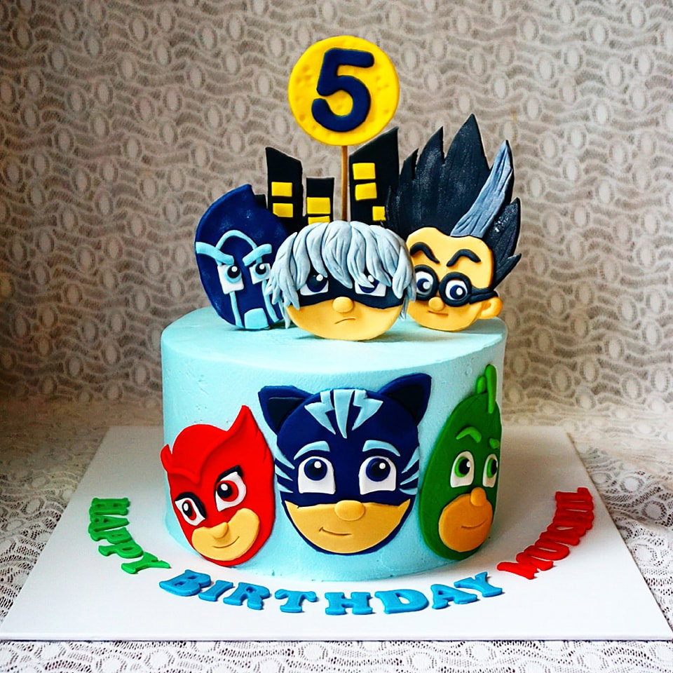 Themed Cakes_5