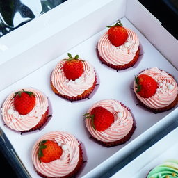 Fruits and Berries Cupcakes (Box of 6)