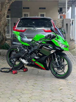 ZX 25 R