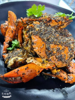 Buttery Black Pepper Crab