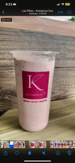 Strawberry Smoothie (22 oz.)