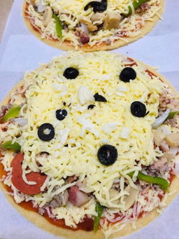 Overload Pizza (frozen)
