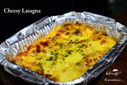 Cheesy Baked Lasagna