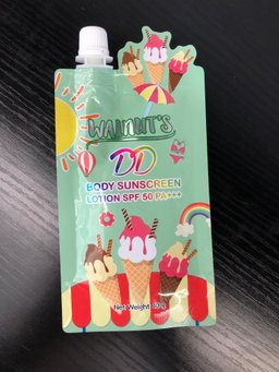 Walnut's DD sunscreen (Green)