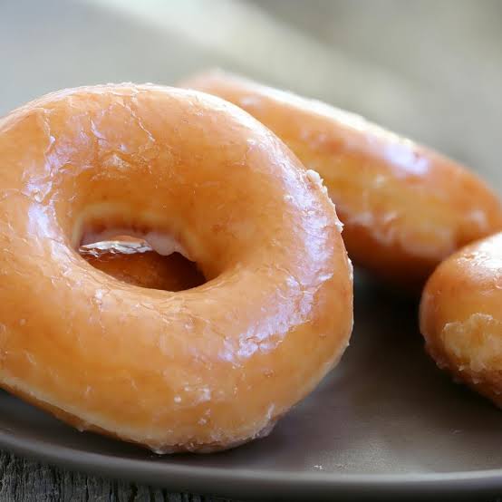 ✨ Golden Glow – Classic Glazed