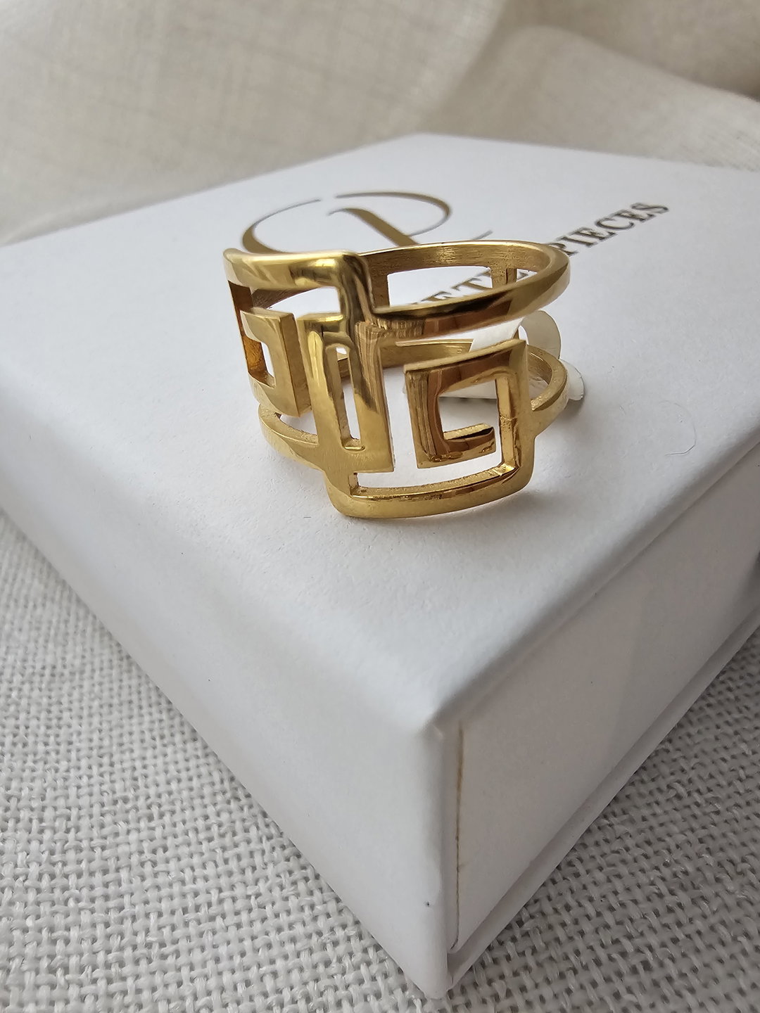 Geometric Ring
