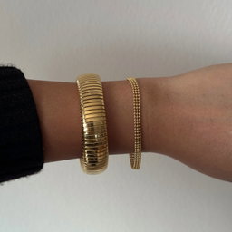 Ribbed Bangle