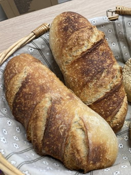 Sourdough Demi-Baguette חצי בגט מחמצת