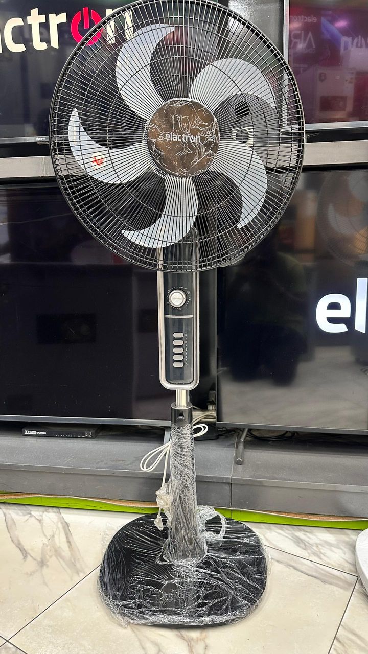 Ventilateur Elactron sur pied 18"