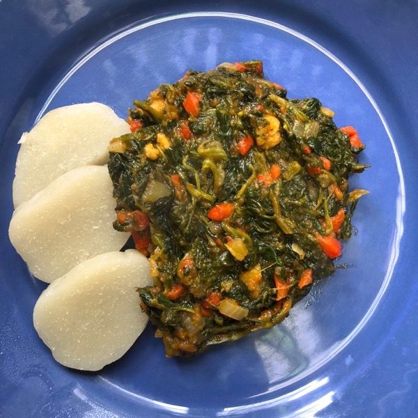 Akassa avec sauce feuille basilique(chayo) - MAQUIS LE YAO