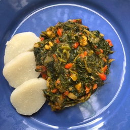 Akassa avec sauce feuille basilique(chayo) - MAQUIS LE YAO 