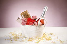 Blush & Bubbles
