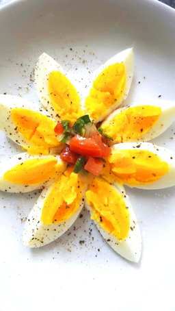 boiled eggs with salad