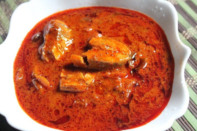 Sauce graine avec pâte noire - CHEZ MALIBU